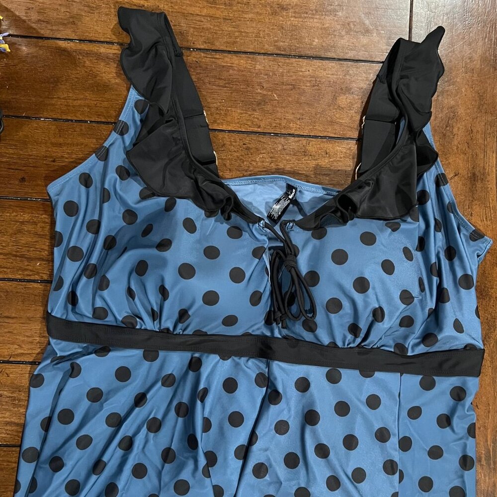 Snag Swim Tankini Top, Size 24-26, Blue with Black Polka Dots
